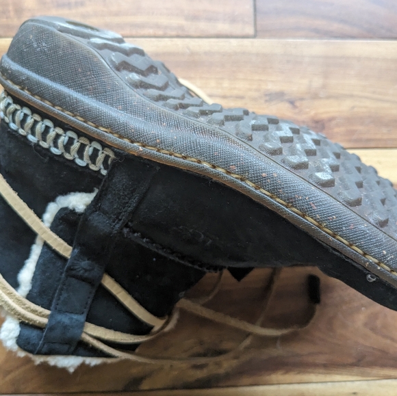 Ugg Cove leather black boots women 7 - Picture 3 of 6